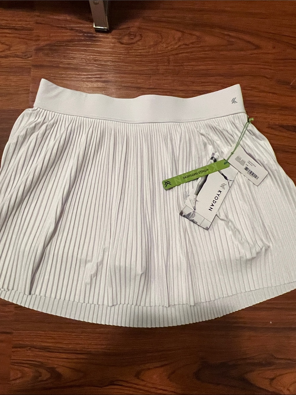 NWT Kyodan White Pleated Skirt Medium